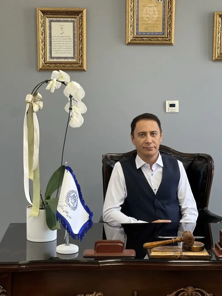 میرعلی پاکراد وکیل متخصص ملکی